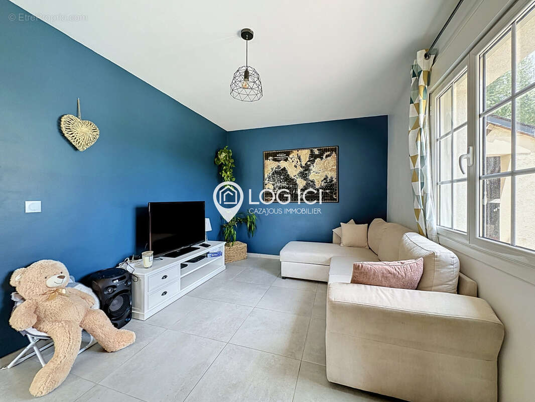 LESTELLE-BETHARRAM - Vente Maison familiale 4 chambres avec piscine et double garage - photo 10