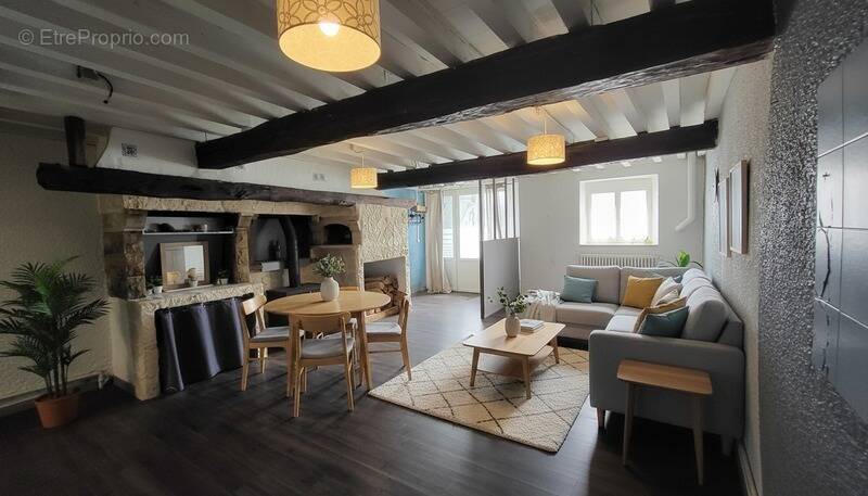 Maison à MONTREJEAU