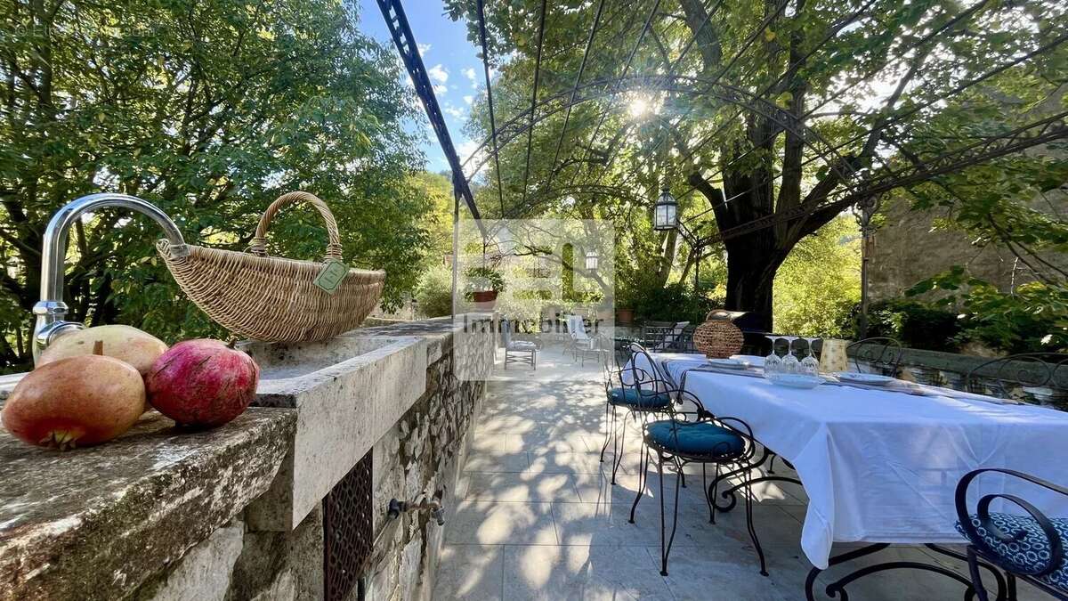 Maison à SAINT-VICTOR-LA-COSTE