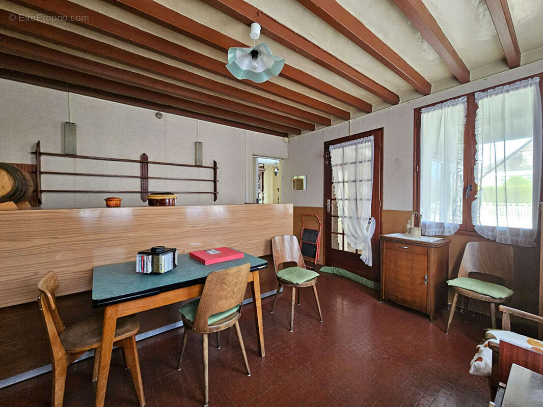 Maison à LA NEUVILLE-CHANT-D'OISEL