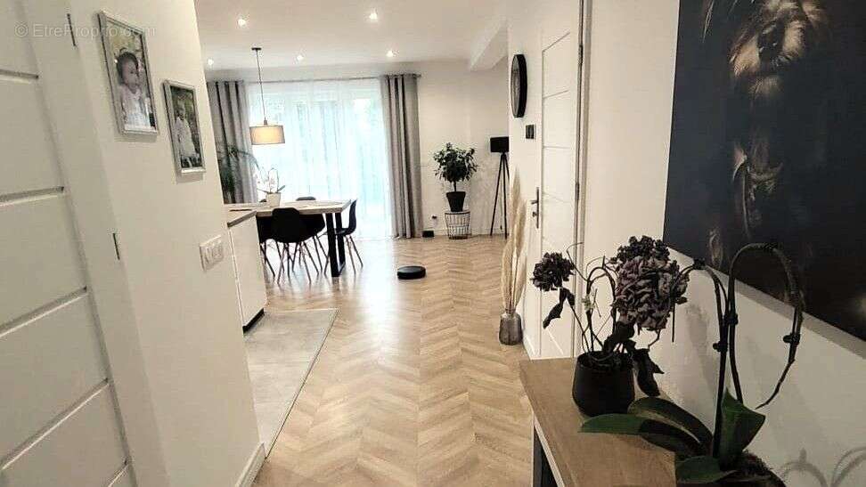 Maison à CHAMPAGNE-SUR-OISE