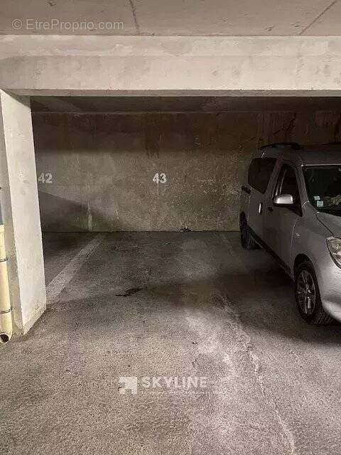 Parking à MARSEILLE-5E