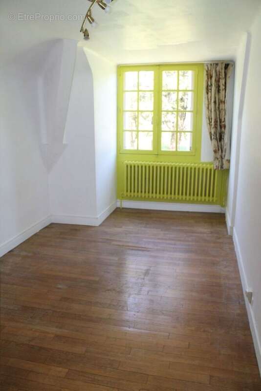 Maison à NEONS-SUR-CREUSE