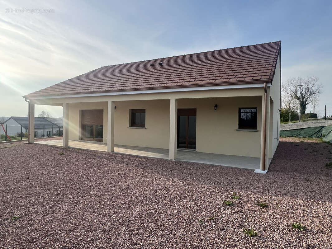 Maison à PARAY-LE-MONIAL