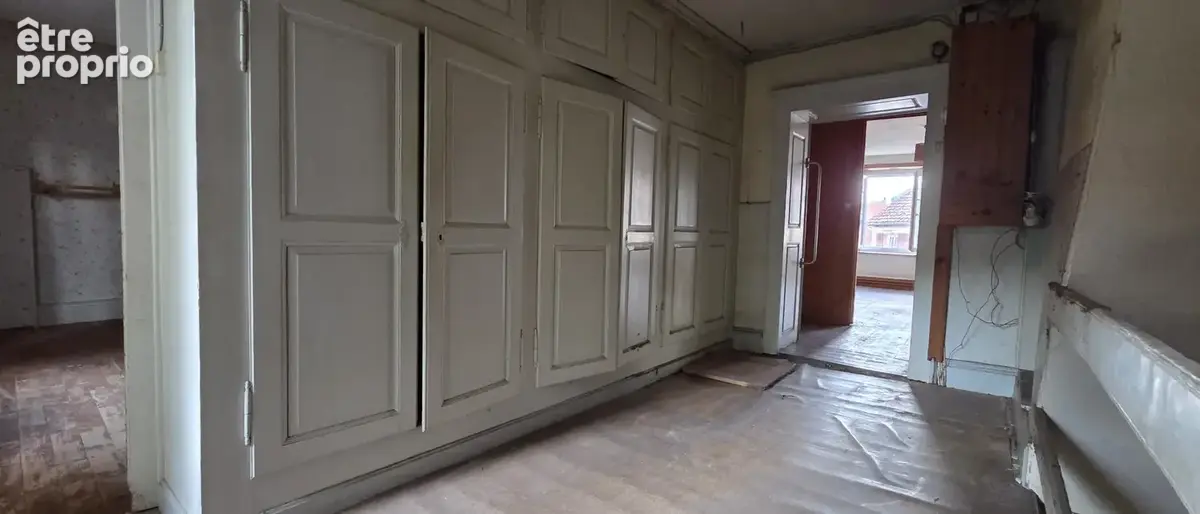 Saales, ancienne maison à rénover, avec dépendance et terrain à l'arrière, beaux espaces. - photo 11