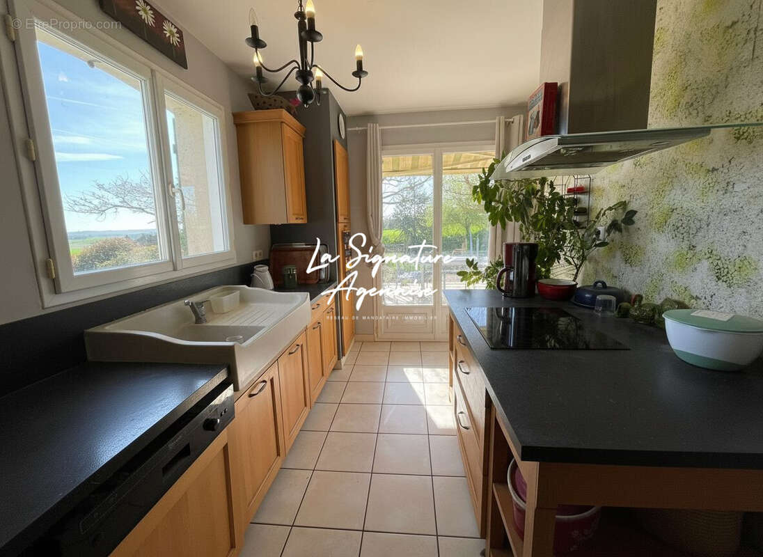 Maison 6 pièces 172 m² à vendre à Cuq (47220) - photo 2