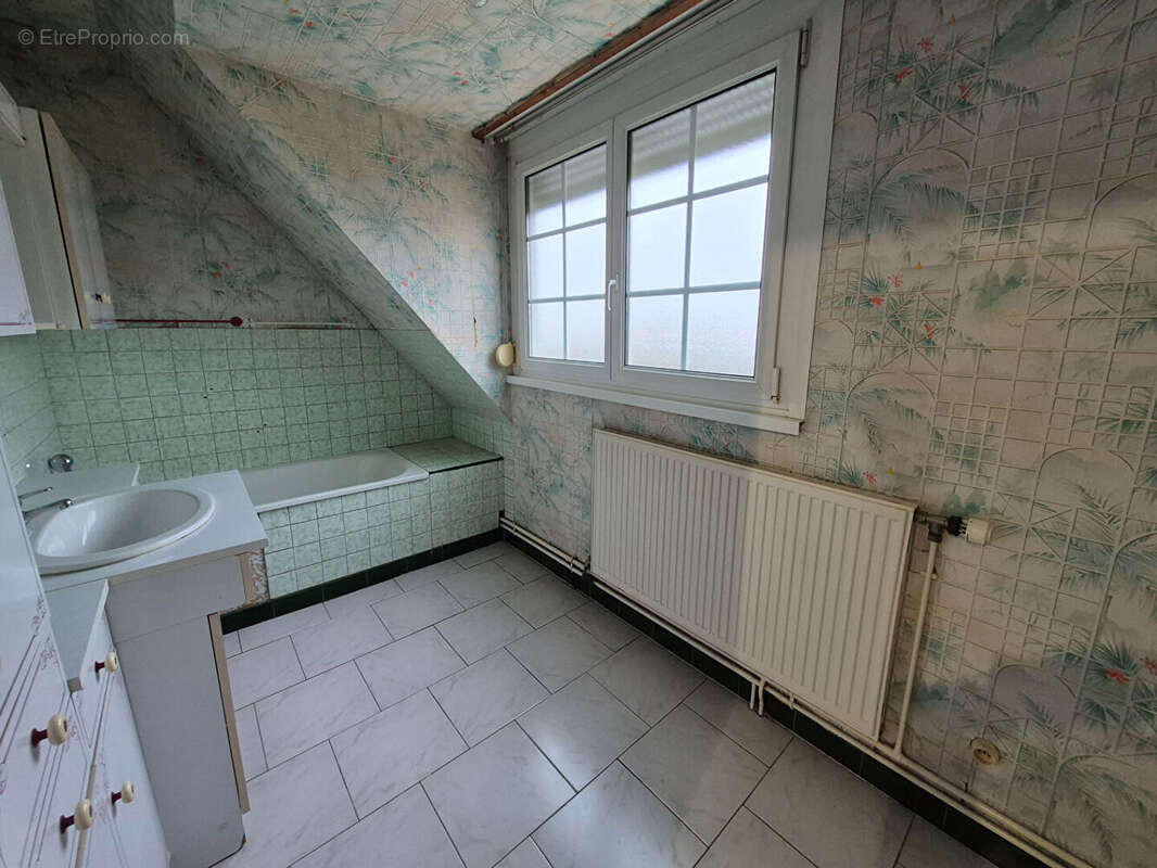 Maison à SAINT-MARTIN-AU-LAERT