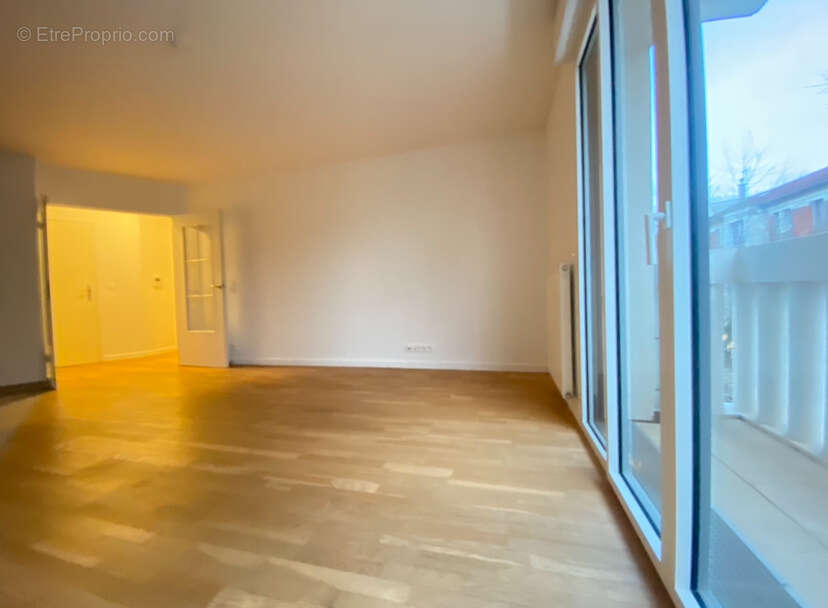 Appartement à SURESNES