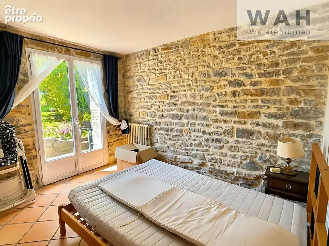 Mas de caractère  (maison + 3 gites) avec piscine et panneau - photo 20