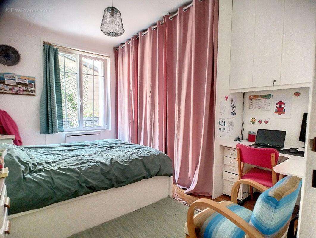 Appartement à ISSY-LES-MOULINEAUX