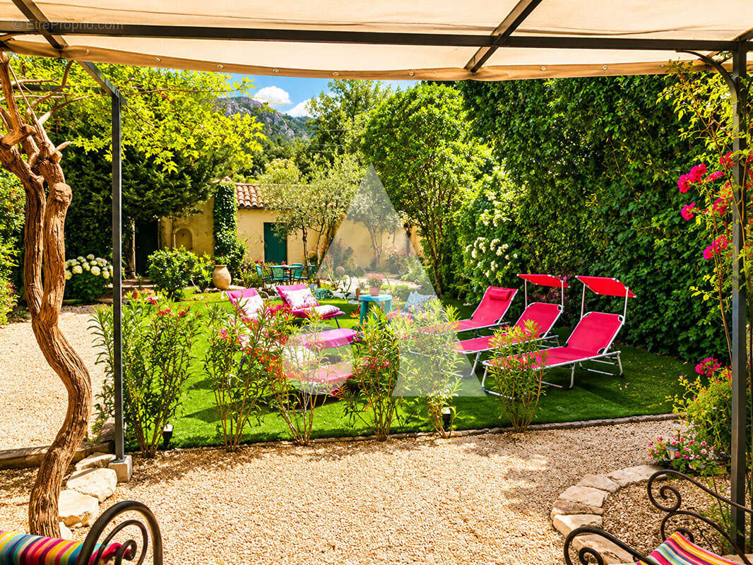 Maison à BUIS-LES-BARONNIES