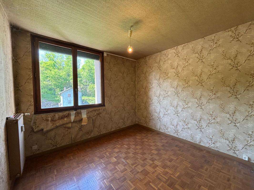 Appartement à LES ECHELLES
