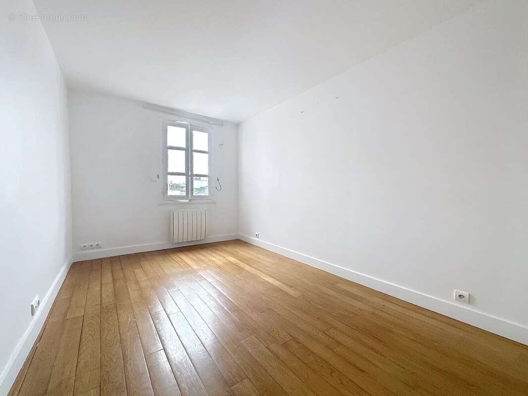 Appartement à PARIS-7E