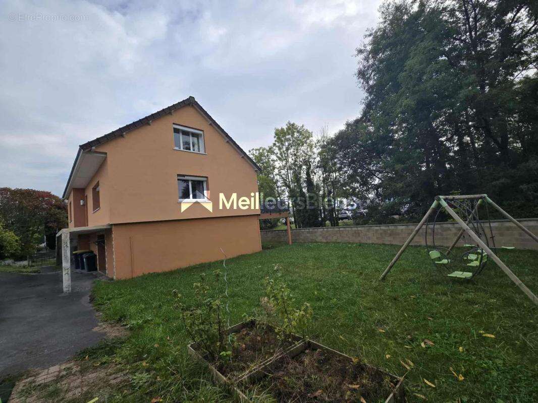 Maison à PRIX-LES-MEZIERES