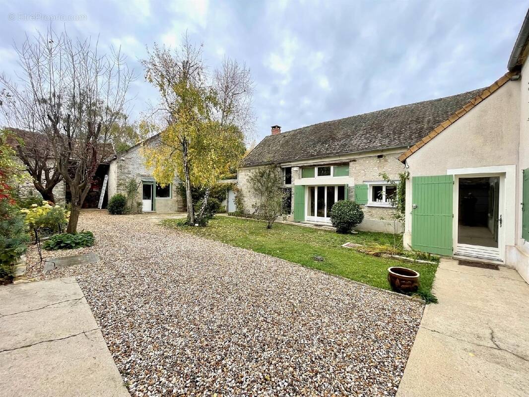 Maison à MILLY-LA-FORET