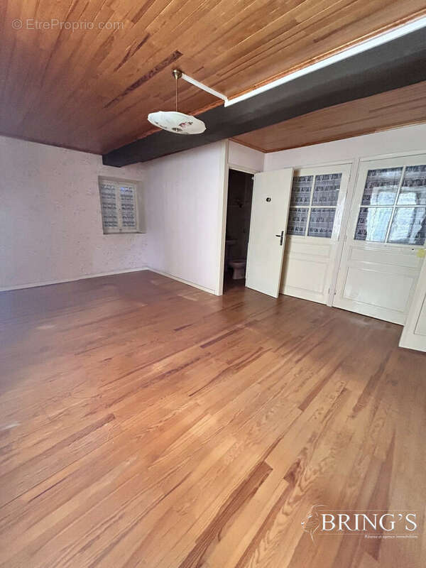 Maison à MONTFERRAT