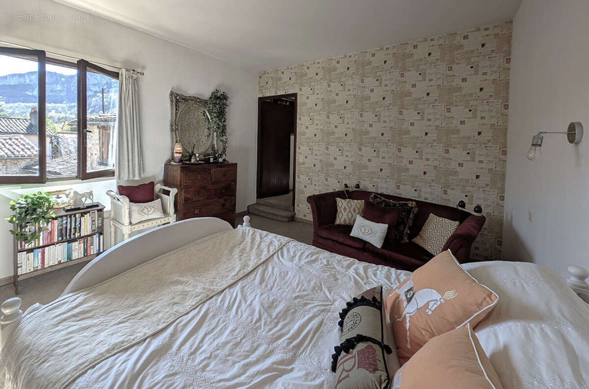 Maison à SAINT-ANTONIN-NOBLE-VAL