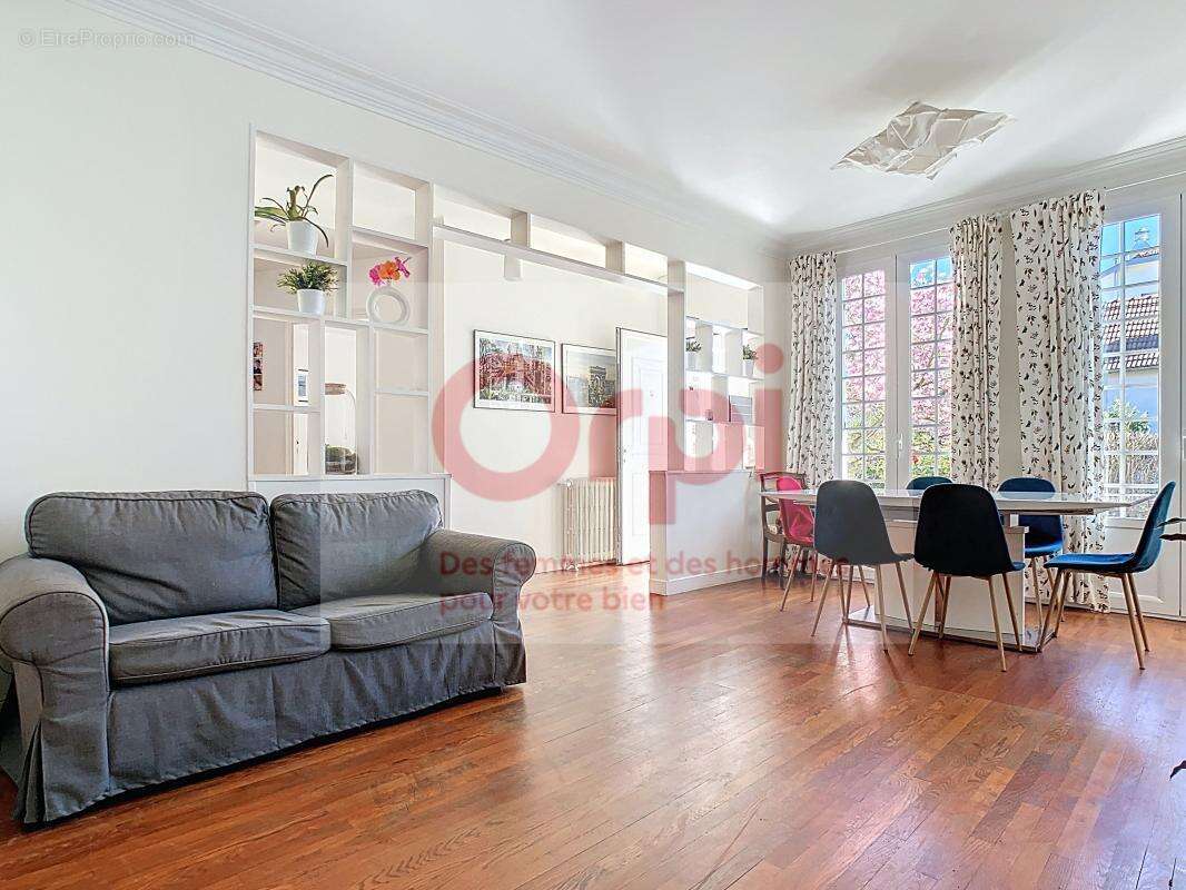 Maison à ISSY-LES-MOULINEAUX