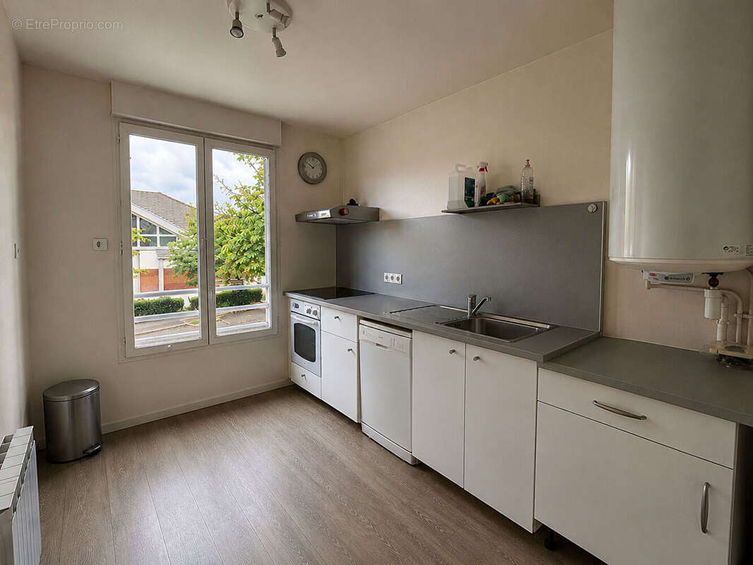 Appartement à MONTIGNY-LE-BRETONNEUX