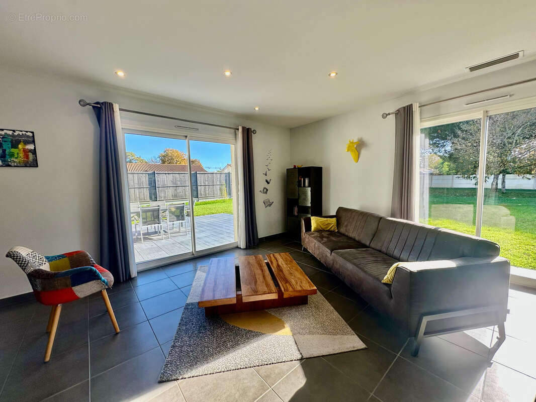 Maison à BELIN-BELIET