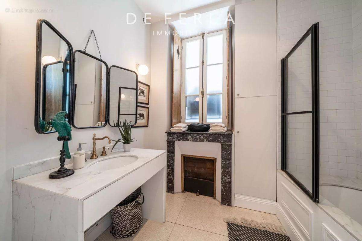 Appartement à PARIS-5E