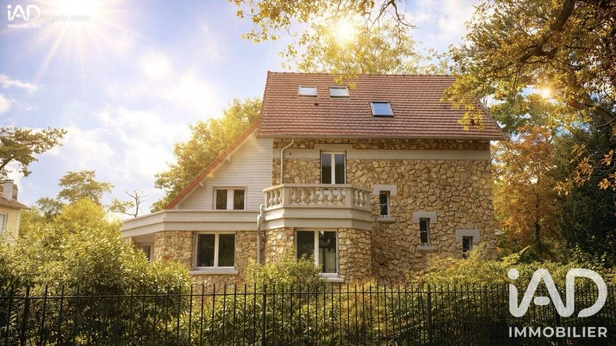Photo 1 - Maison à MAISONS-LAFFITTE