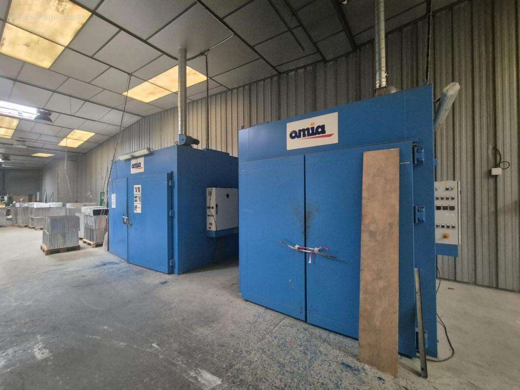 Commerce à COURTENAY