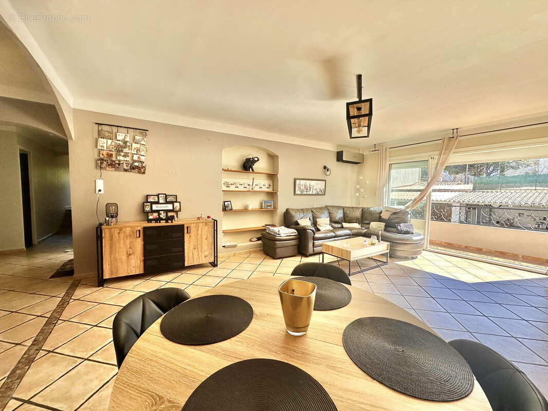 Maison à LA VALETTE-DU-VAR