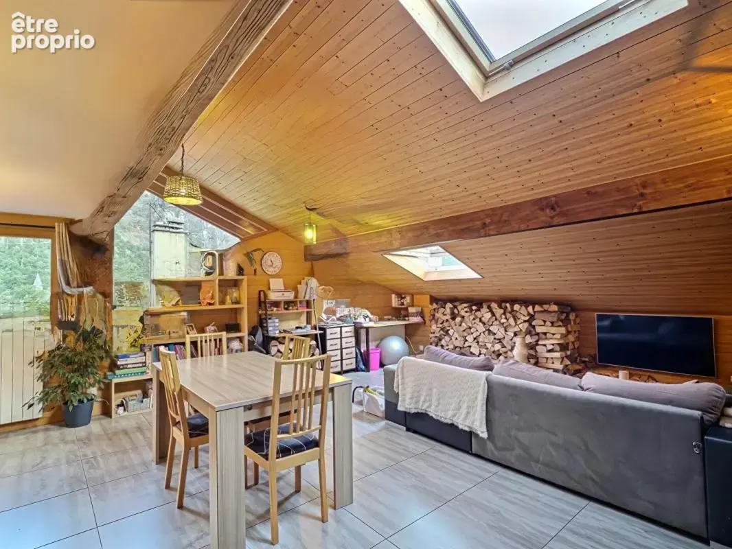 Magland appartement t4 duplex 70 m2 carrez , 110m2 superficie totale240 000 euros - photo 2