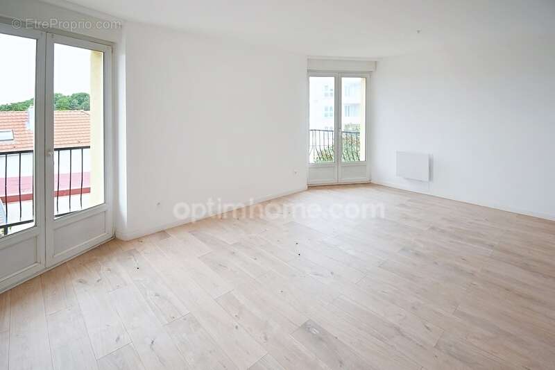 Appartement à LEXY