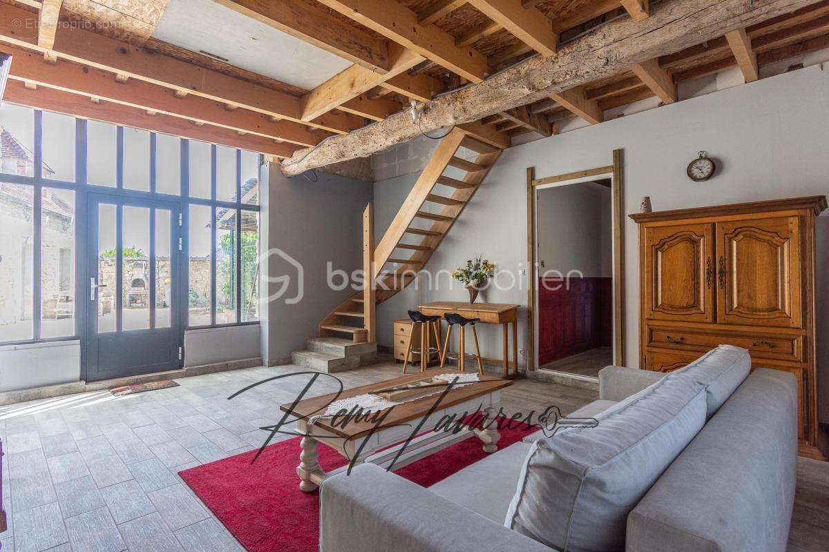 EXCLUSIVITÉ – Magnifique longère du XVIIe siècle à fort potentiel (300 m² et jusqu'à 7 Chambres) – Remauville - photo 18