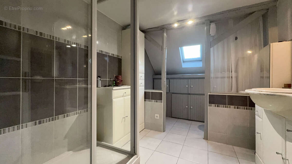 Appartement à CORBEIL-ESSONNES