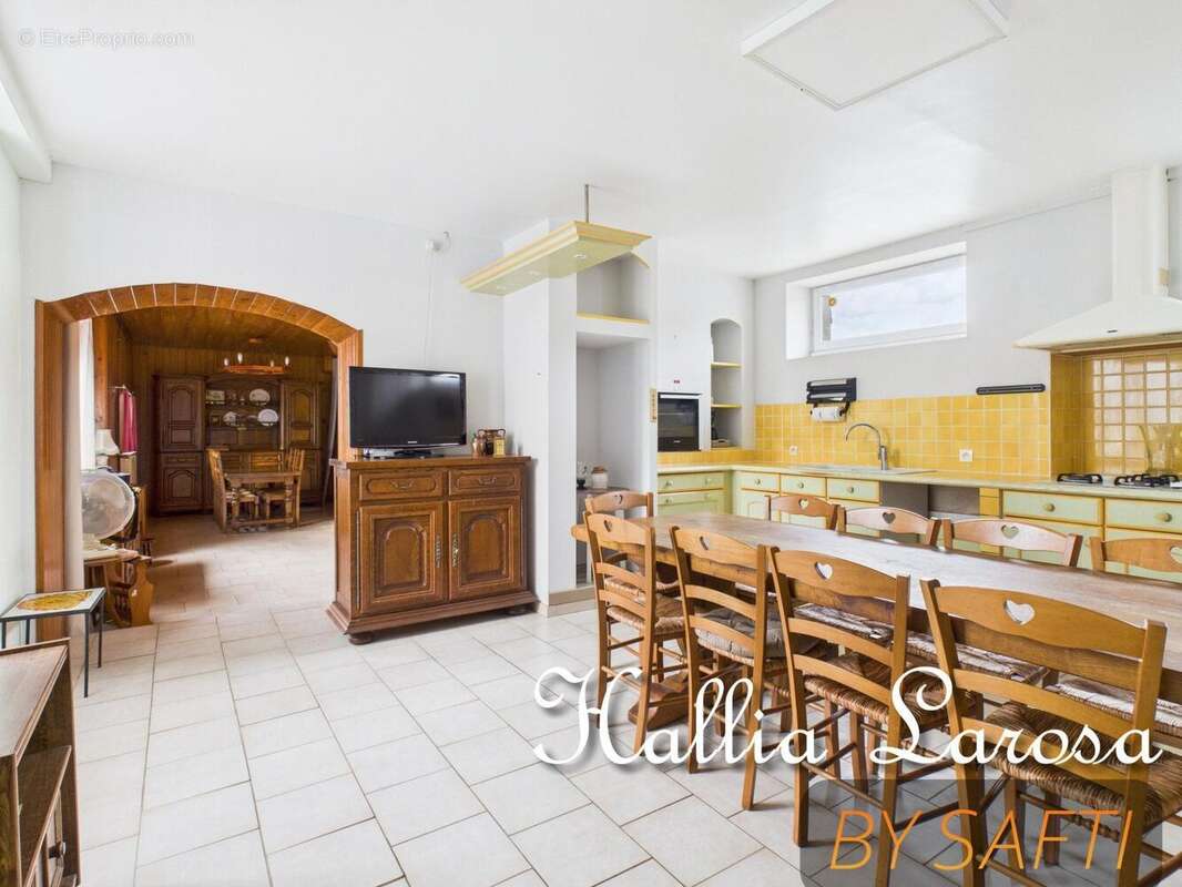 Photo 3 - Maison à LUSSAC-LES-CHATEAUX