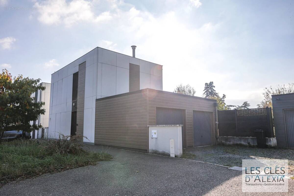 Maison à SAINT-ANDEOL-LE-CHATEAU