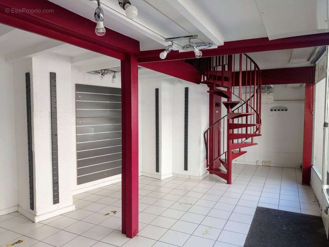 Local commercial - photo 2