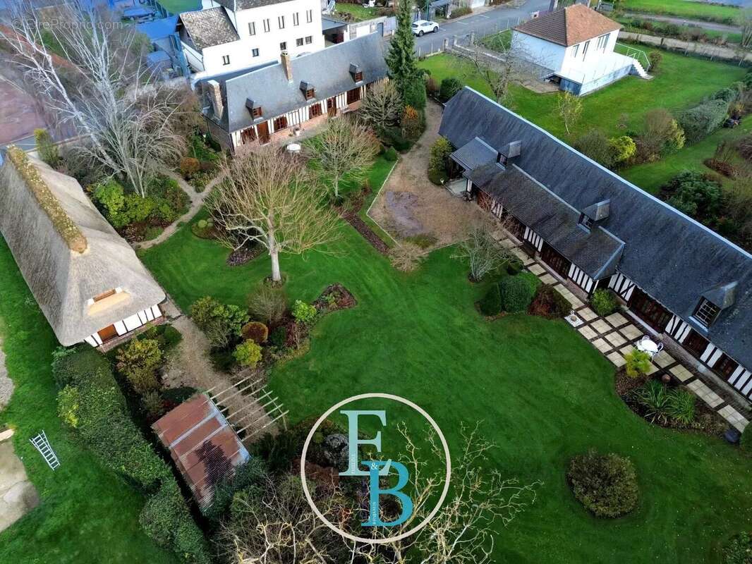 Maison à LE BEC-HELLOUIN