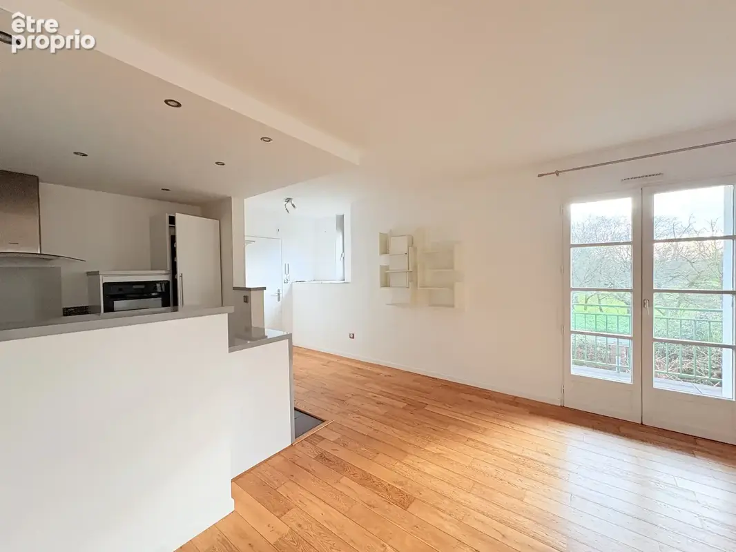 Appartement T4 avec balcon, garage et vue dégagée - Bord de Loire - photo 2