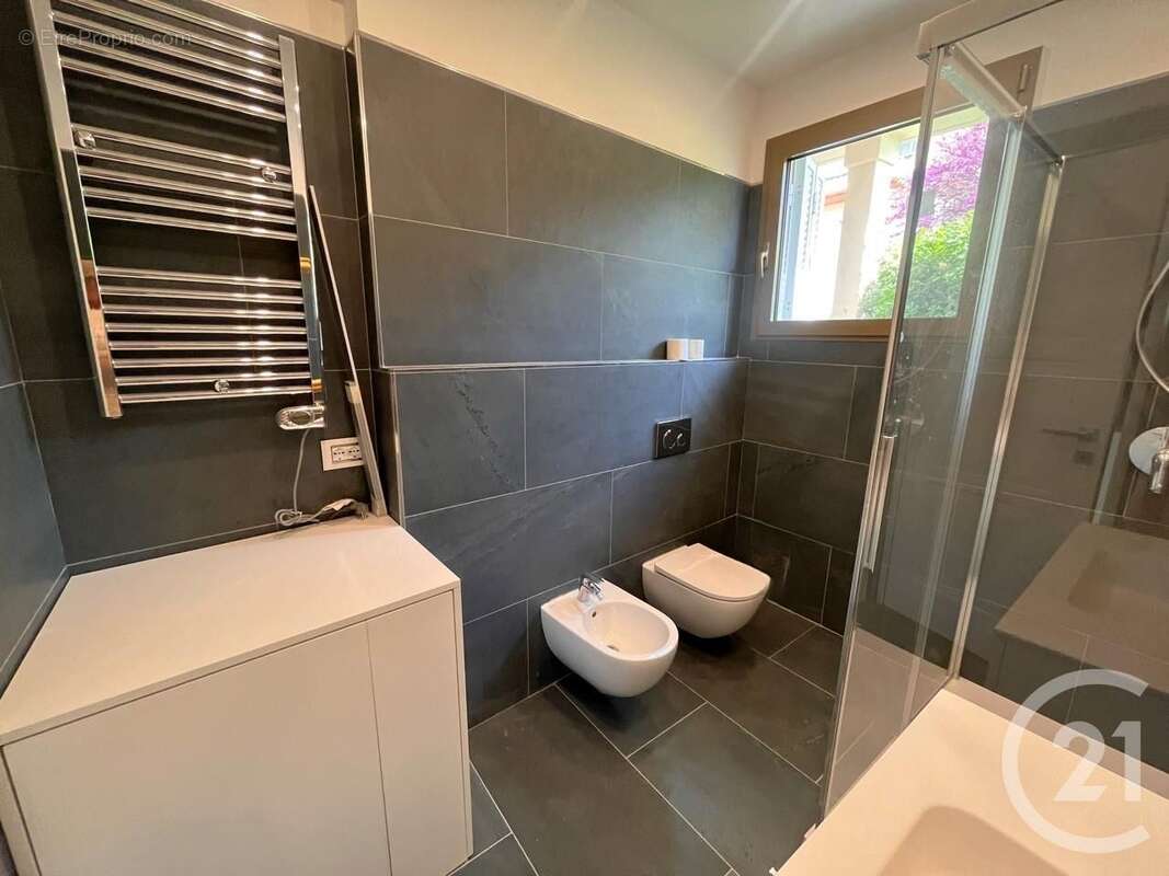 Appartement à ROQUEBRUNE-CAP-MARTIN