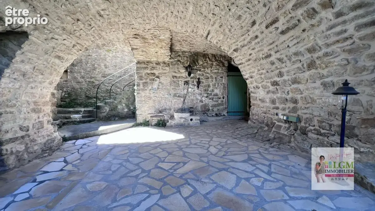 Maison de caractère à rénover - photo 2