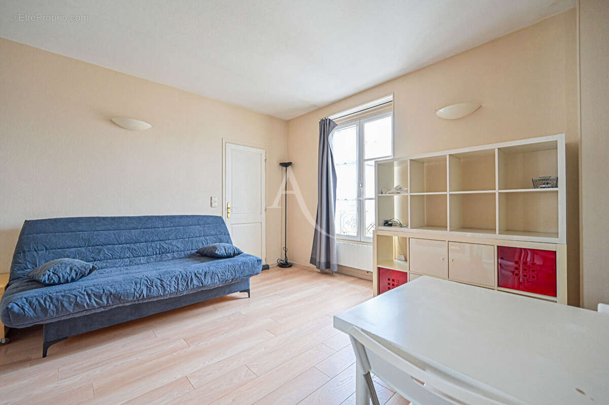Appartement à PARIS-7E