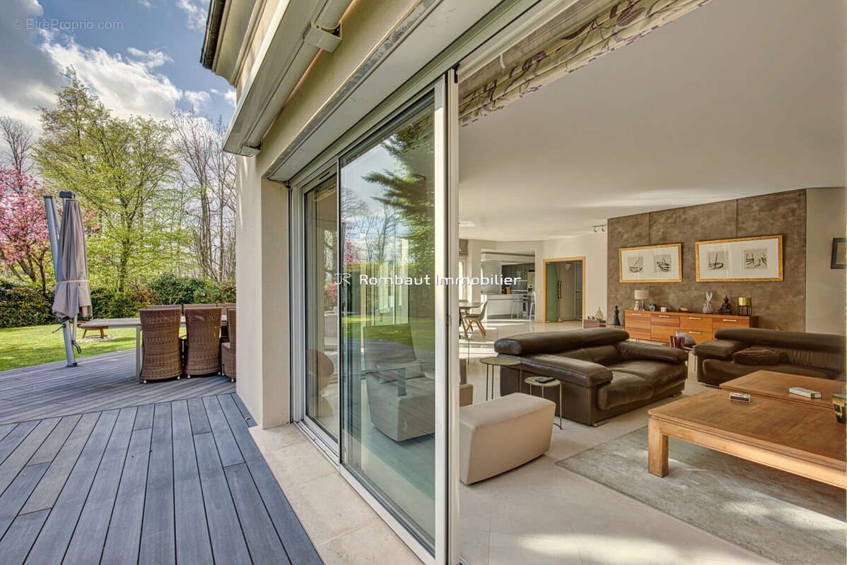 Maison à LA CELLE-SAINT-CLOUD