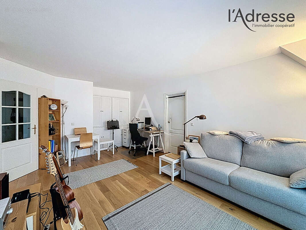 Appartement à SURESNES