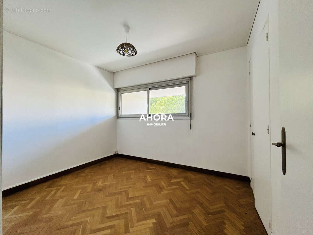 Appartement à MARSEILLE-9E