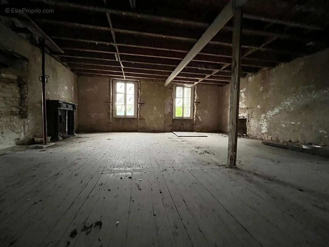 Appartement à QUINTIN