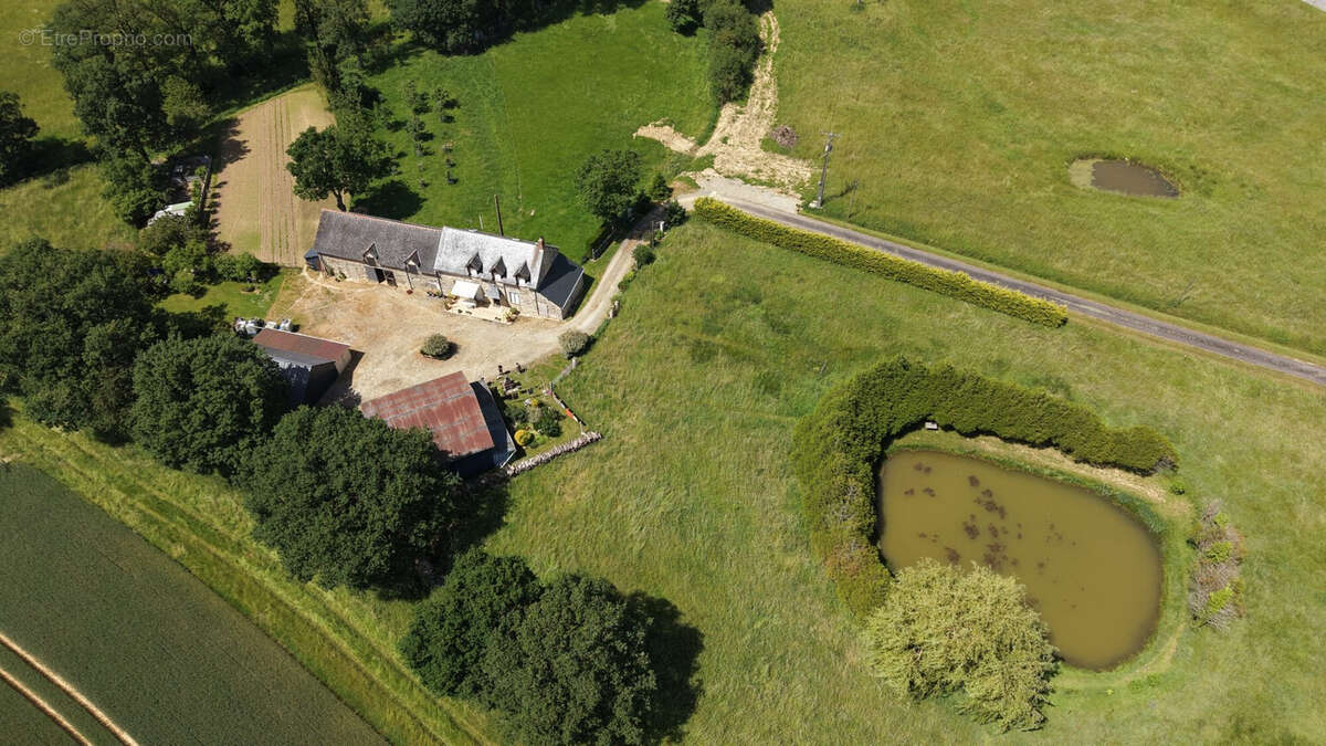 Maison 110 m² à Le Bourgneuf-La-Foret  - photo 2