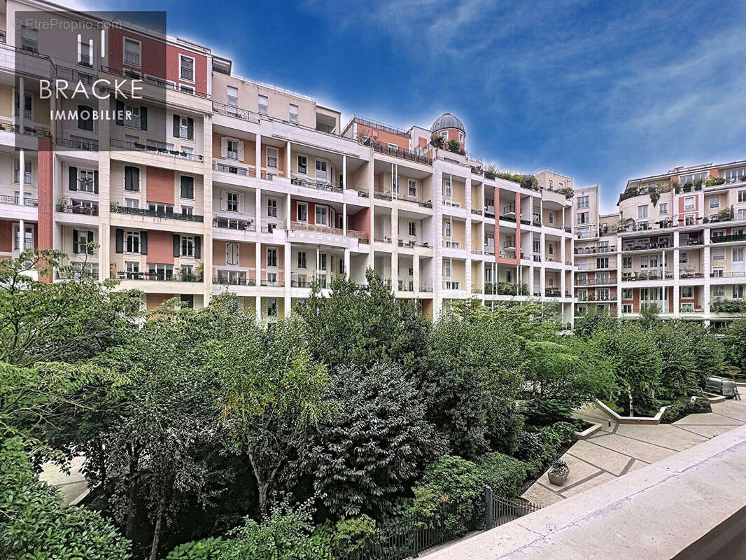 Appartement à COURBEVOIE