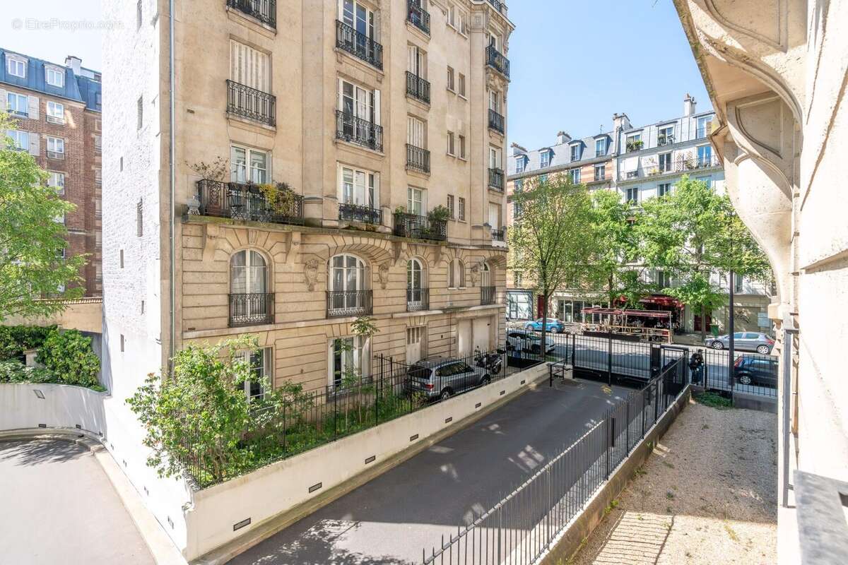 Appartement à PARIS-12E