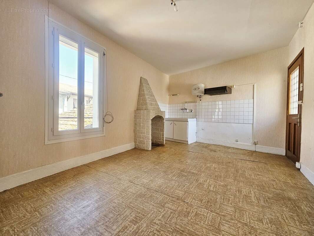 Maison 73 m² à Perigneux  - photo 5