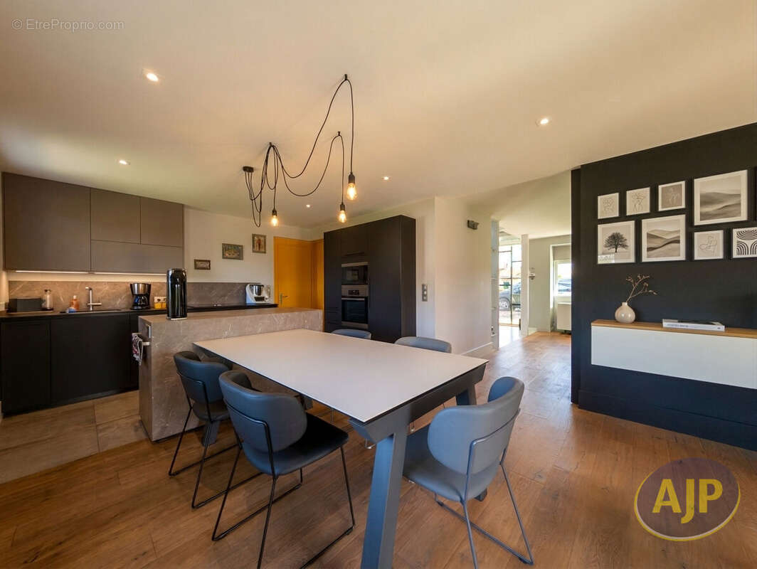LEGÉ- Villa avec piscine intérieure ! - photo 6