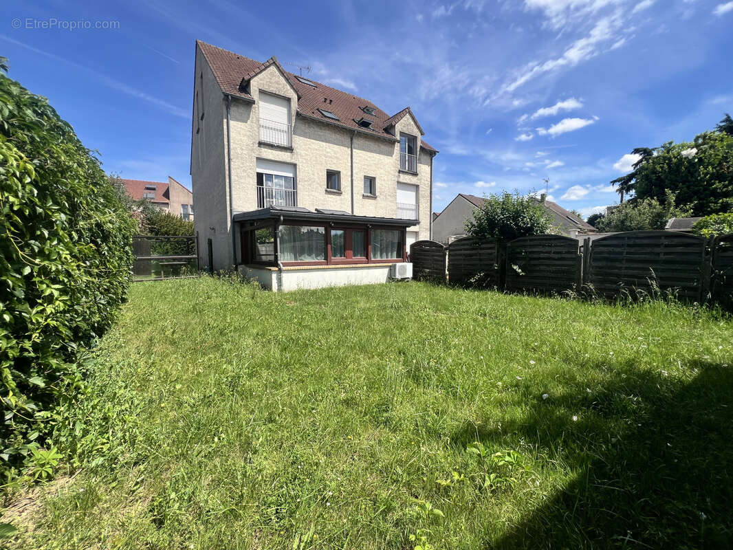 Appartement à CHILLY-MAZARIN